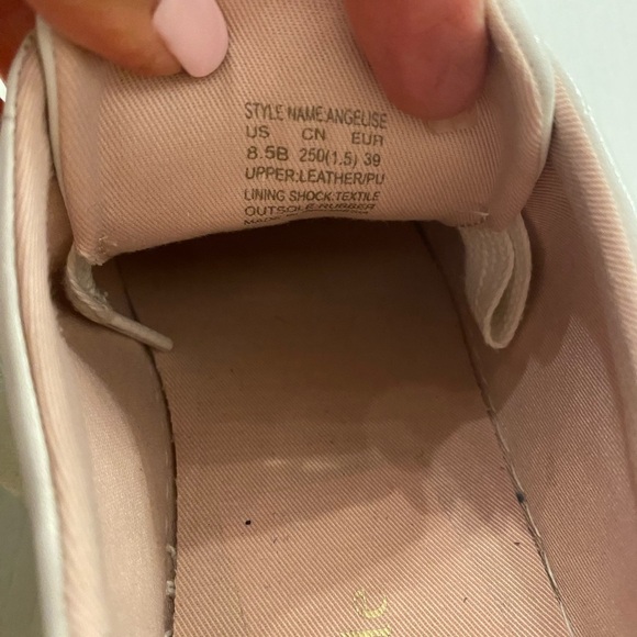 Kate Spade Women’s Nappa White Leather Sneakers Lace Up size 8.5 used in box - Picture 5 of 14